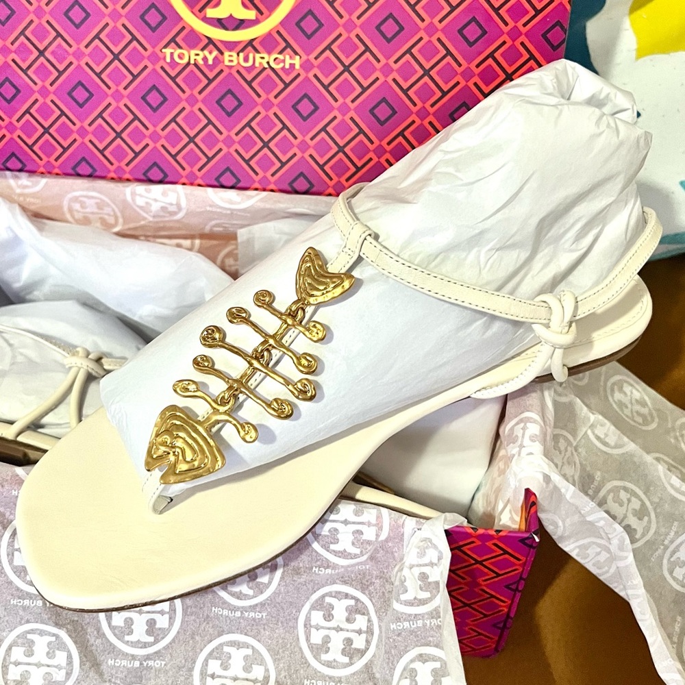 Tory Burch New Capri Fish Sandal Goat Leather Color New Ivory Size 8